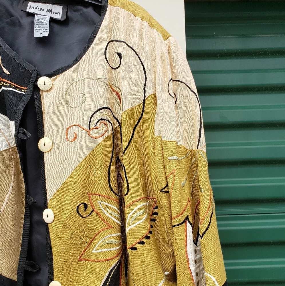 Jacket - Picture 3 of 4